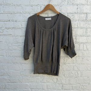 Laurie B short sleeved sweater sz M. Color is brownish/greenish.